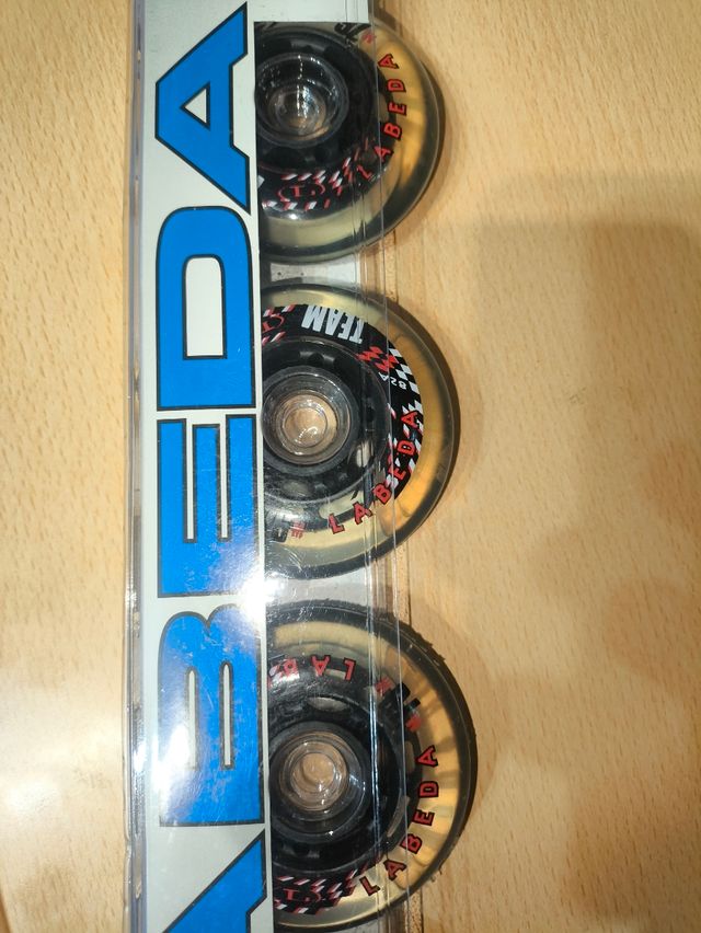Ruedas Hockey Labeda 76mm 82A