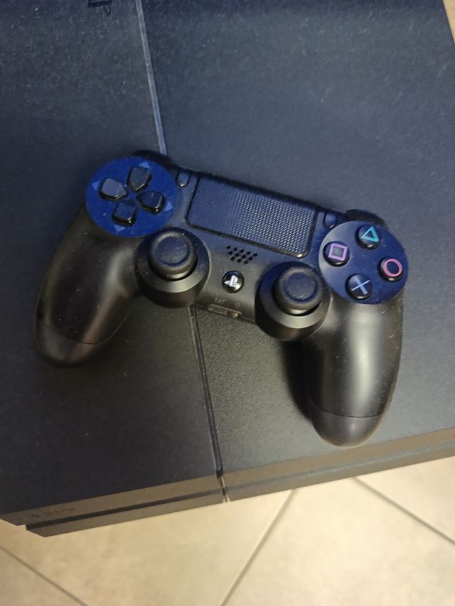PS4 (PlayStation 4) - Console