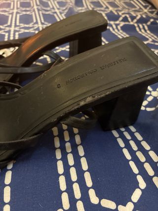 Sandalias tacón Pull&Bear negras 40