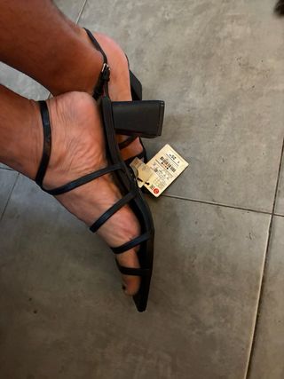 Sandalias tacón Pull&Bear negras 40