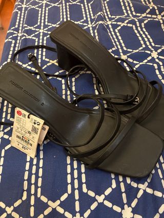 Sandalias tacón Pull&Bear negras 40