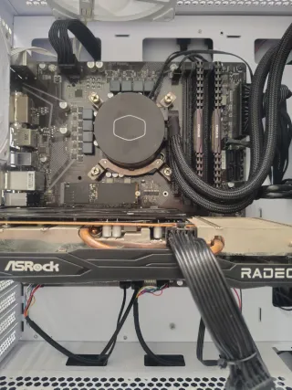 PC Gaming i7-11700KF + RX 6600 8GB