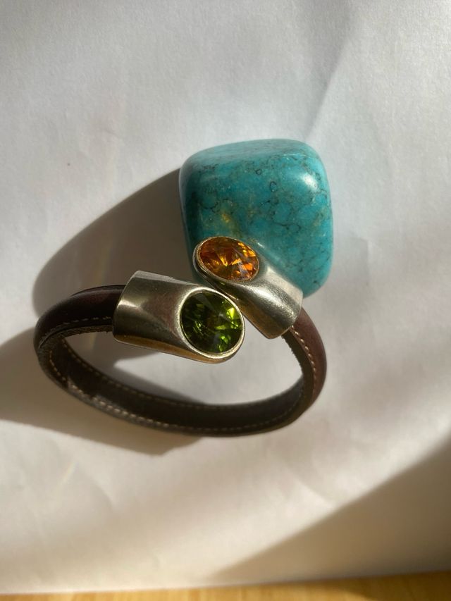 Pulsera cuero marrón - multicolor