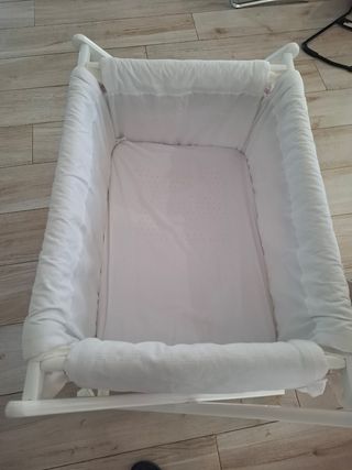 Minicuna bebé - Blanca con lunares rosa