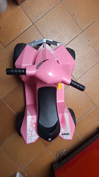 Moto infantil Quad Racy rosa
De 1 a 3 años  