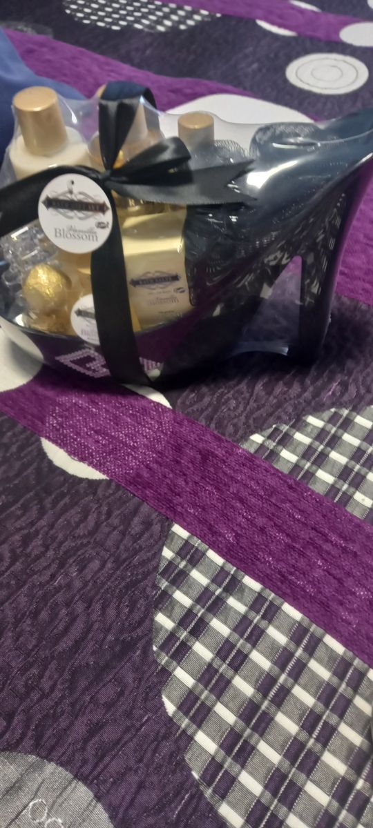 Cesta regalo Champus decoración