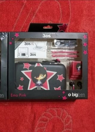 Oferta.NUEVO. 3DS XL: funda Emo y accesorios