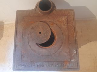 Estufa antigua hierro Fundición de Carbon