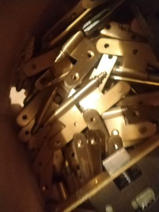 Bisagras doradas Puertas y algunos mangos ver foto