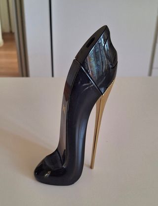 Bottiglia di profumo Carolina Herrera 