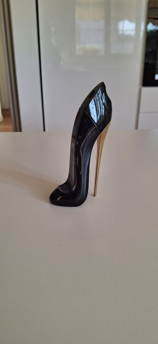 Bottiglia di profumo Carolina Herrera 