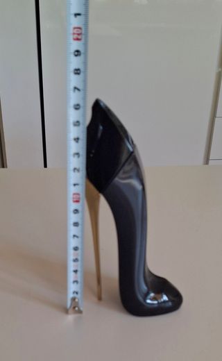Bottiglia di profumo Carolina Herrera 