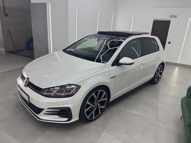 Volkswagen Golf GTI 2.0 TSI