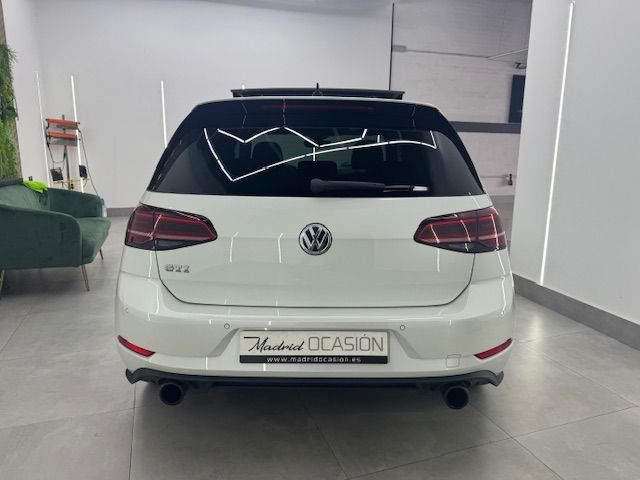 Volkswagen Golf GTI 2.0 TSI