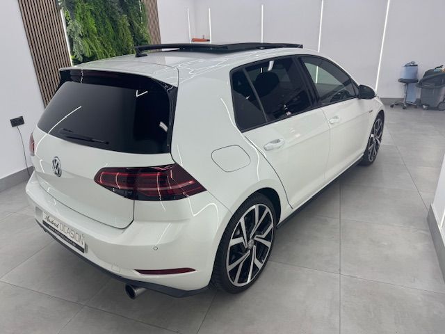 Volkswagen Golf GTI 2.0 TSI