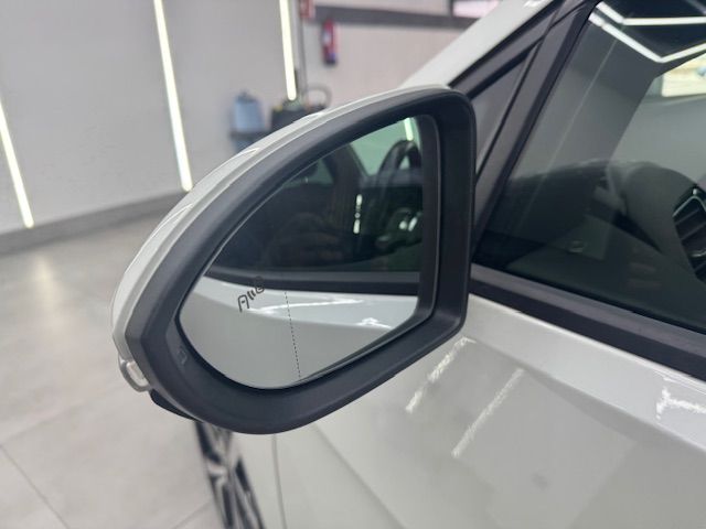 Volkswagen Golf GTI 2.0 TSI