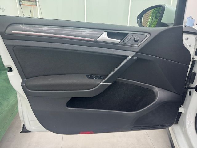 Volkswagen Golf GTI 2.0 TSI