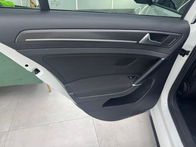 Volkswagen Golf GTI 2.0 TSI