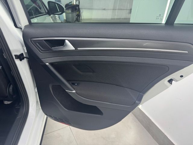Volkswagen Golf GTI 2.0 TSI
