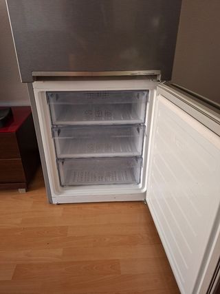 Nevera Beko - Acero inoxidable