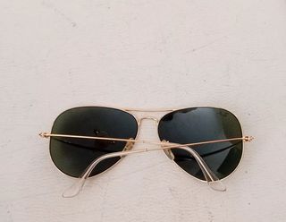 Ray-Ban Aviator: Gafas de sol doradas
