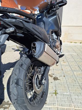 Honda Africa Twin AT 2022
