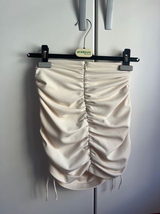 Mini Falda Zara beige - tiro alto