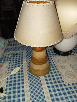Lampara de mesa - Madera - Beige