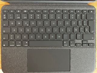 Funda - teclado para iPad. 

