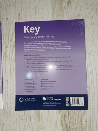 Key to Bachillerato 2. Student's Book y Work book.