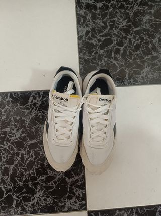 Zapatillas Reebok Classic Blancas y Negras