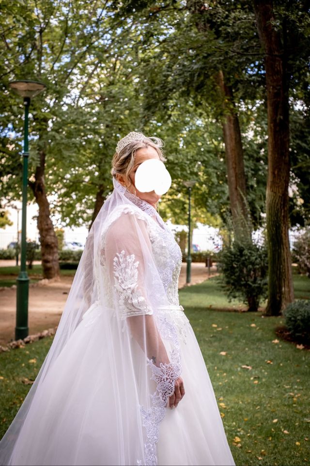 Vestido novia y  precioso velo de 3 metros largo