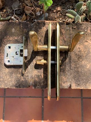 Pomo puerta oro antiguo. 