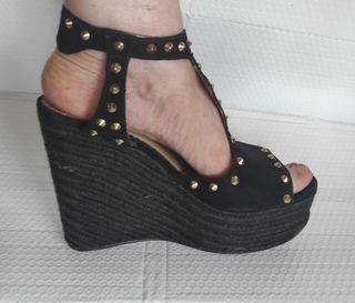Sandalias Ash negras con cuña
