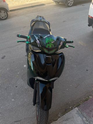 Cupolino honda sh125/150 con buchi e Grafica