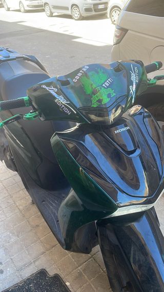 Cupolino honda sh125/150 con buchi e Grafica