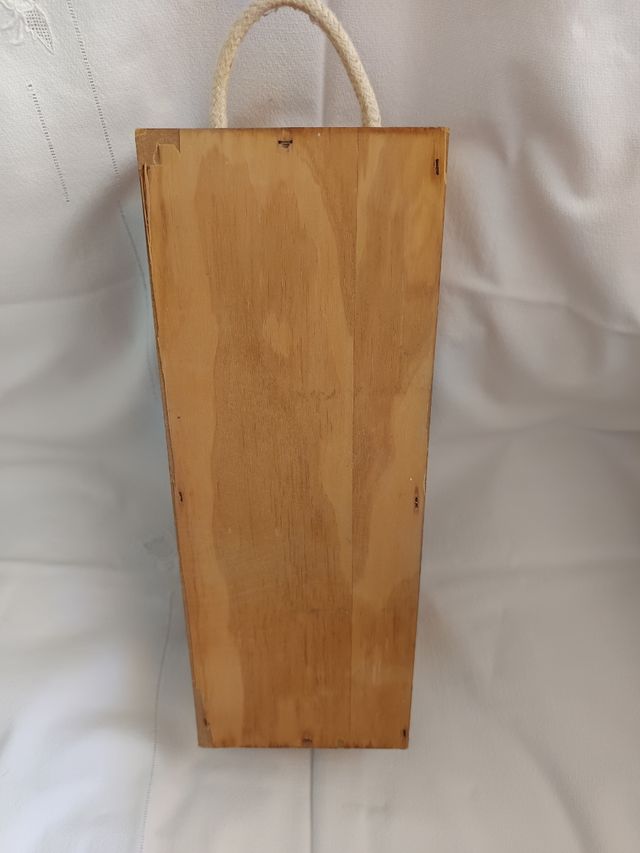 Caja madera Yllera