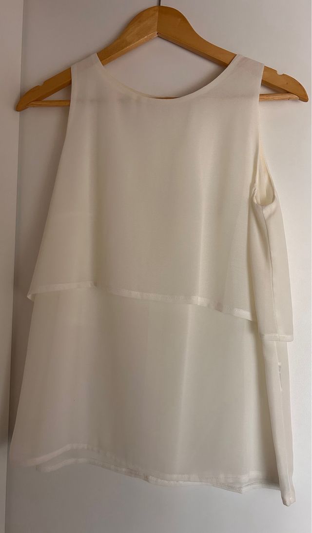 Blusa blanca sin mangas