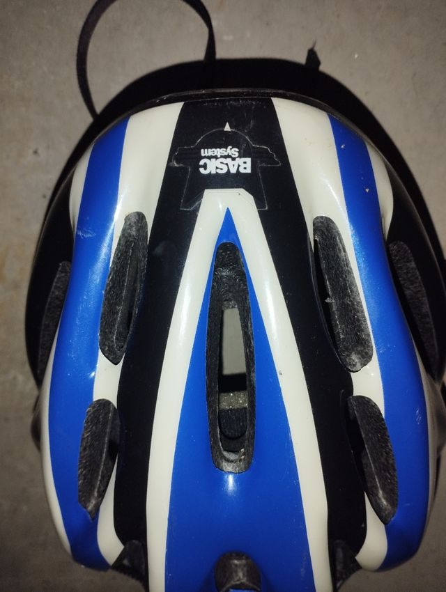 Casco bici azul - Basic System 18cm anc con visera