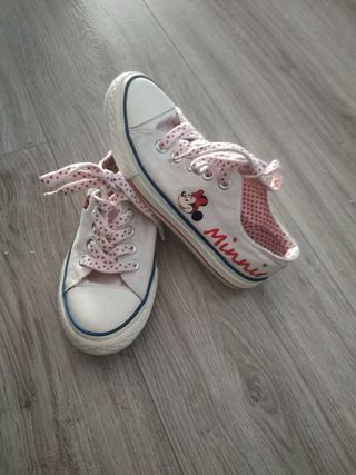 Zapatillas niña Minnie blancas y rojas