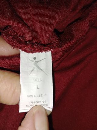Chándal rojo y negro