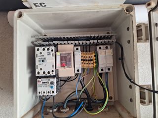 Se Ofrece servicio de electricidad en General.