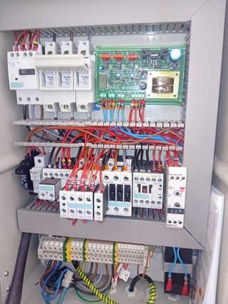 Se Ofrece servicio de electricidad en General.