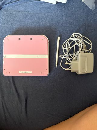 Nintendo 2DS Rosa -Cargador Incluido