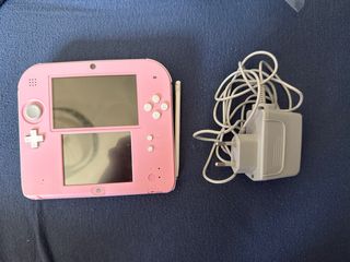 Nintendo 2DS Rosa -Cargador Incluido