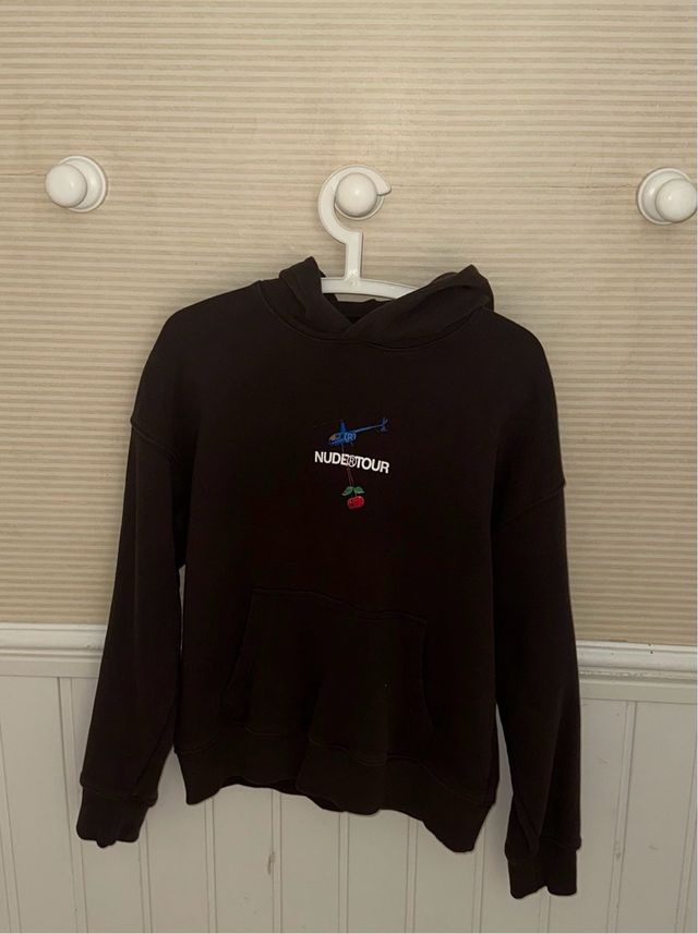 Sudadera Negra Nude Project