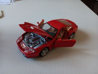 Ferrari 550 Maranello 1:24 Escala