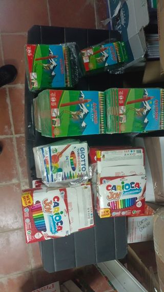 Lápices Alpino, rotuladores Giotto y Carioca
