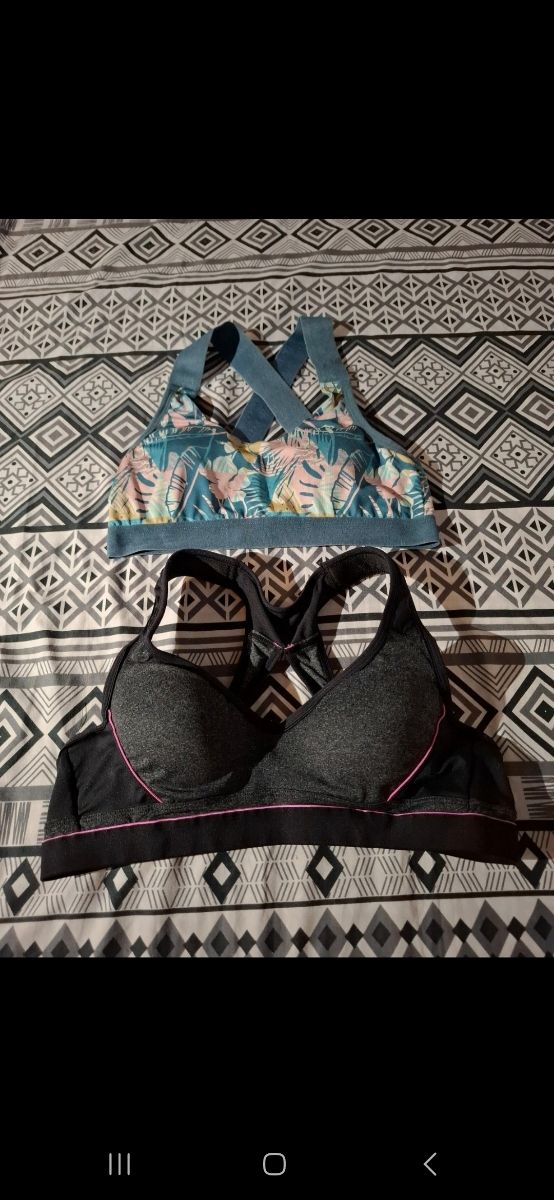 2 Sujetadores deportivos uno con copa