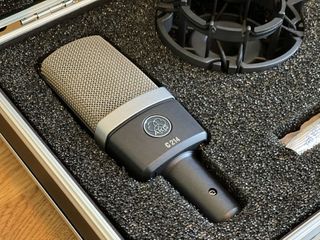 Micrófono AKG C214 - Estudio